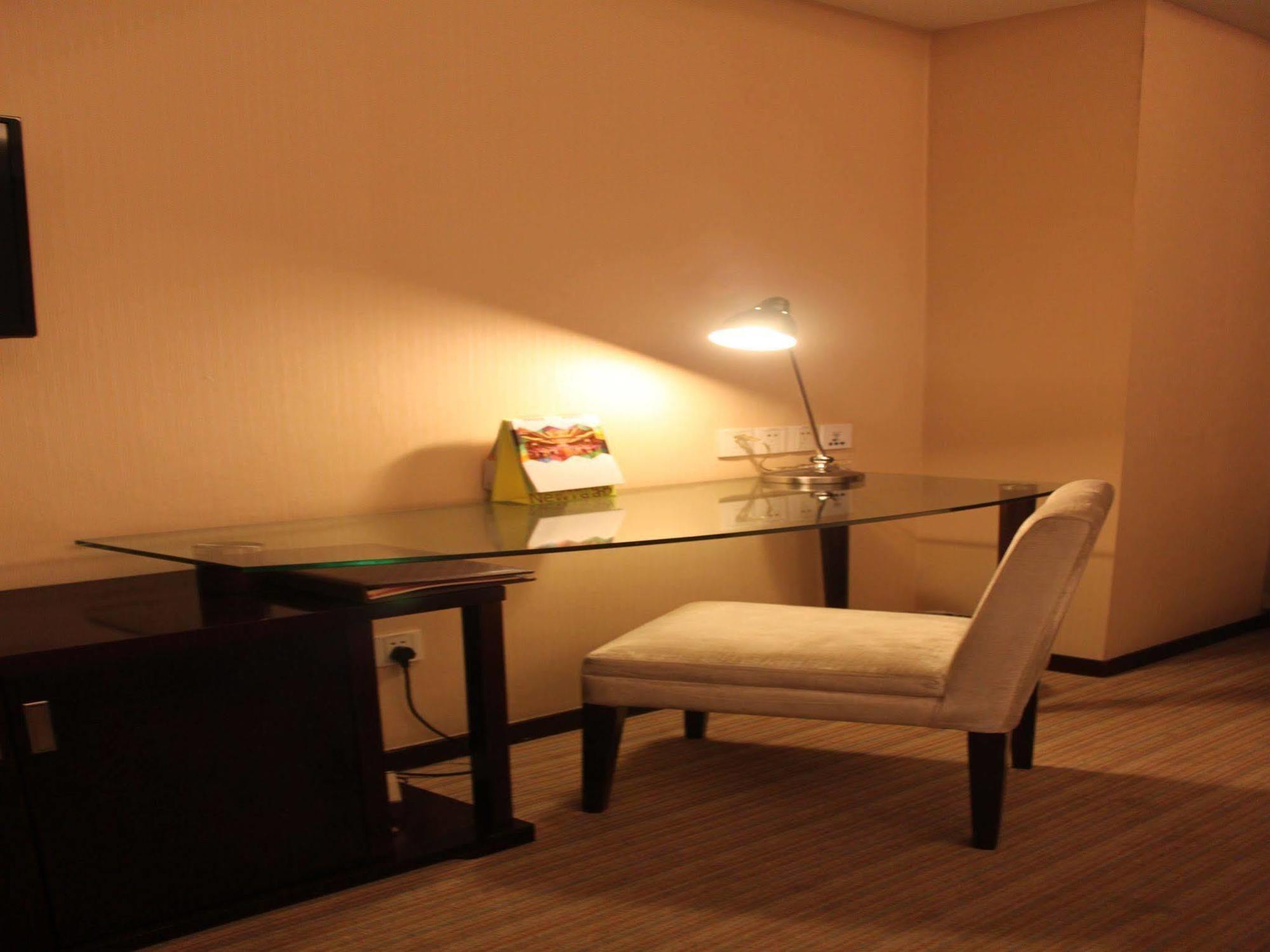 Zhengzhou Yuehai Hotel Dış mekan fotoğraf